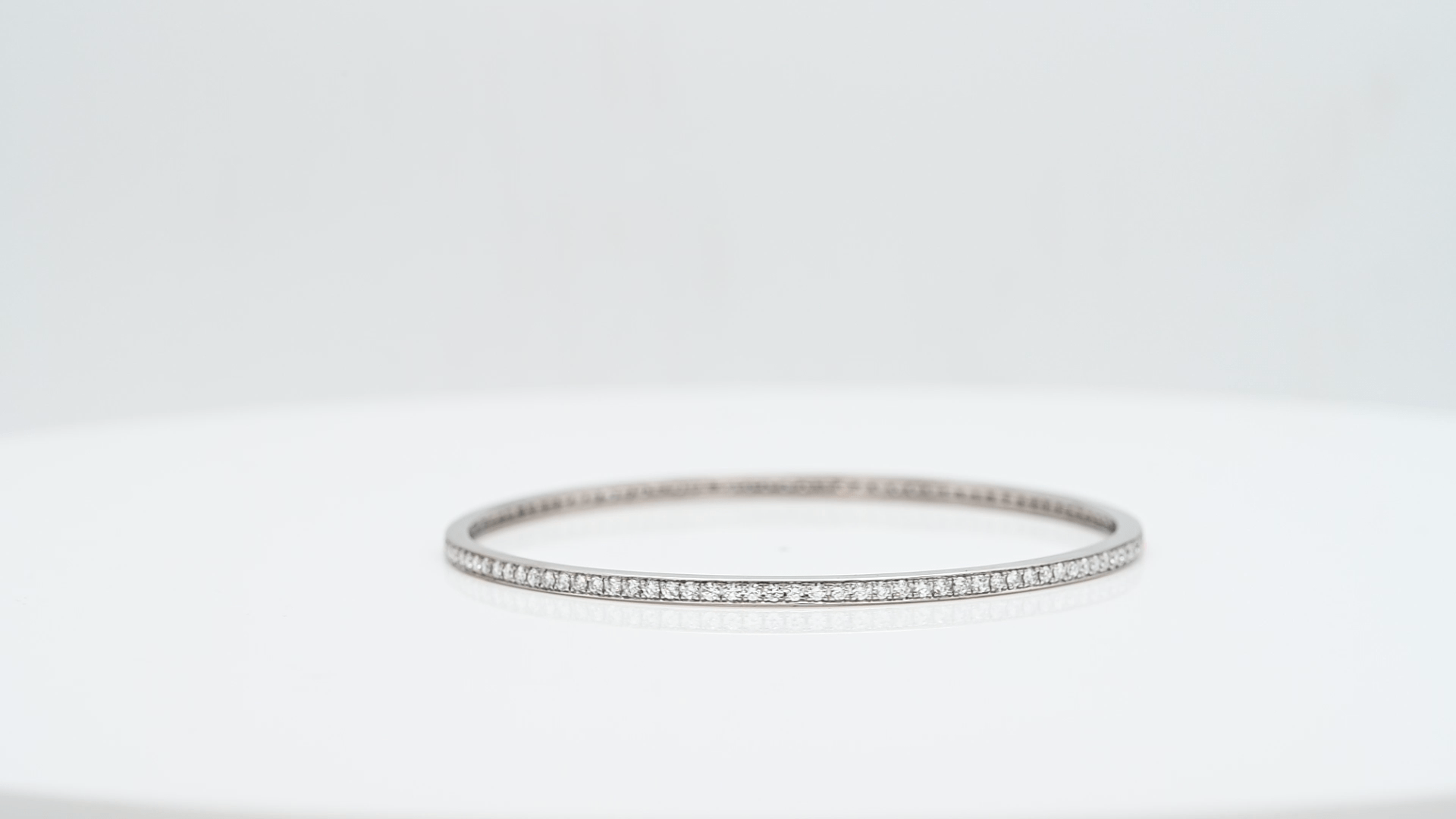 צמיד איטרנטי טניס קשיח משובץ יהלומים, זהב 18K, קוטר 6.5 ס"מ - מק"ט 12189