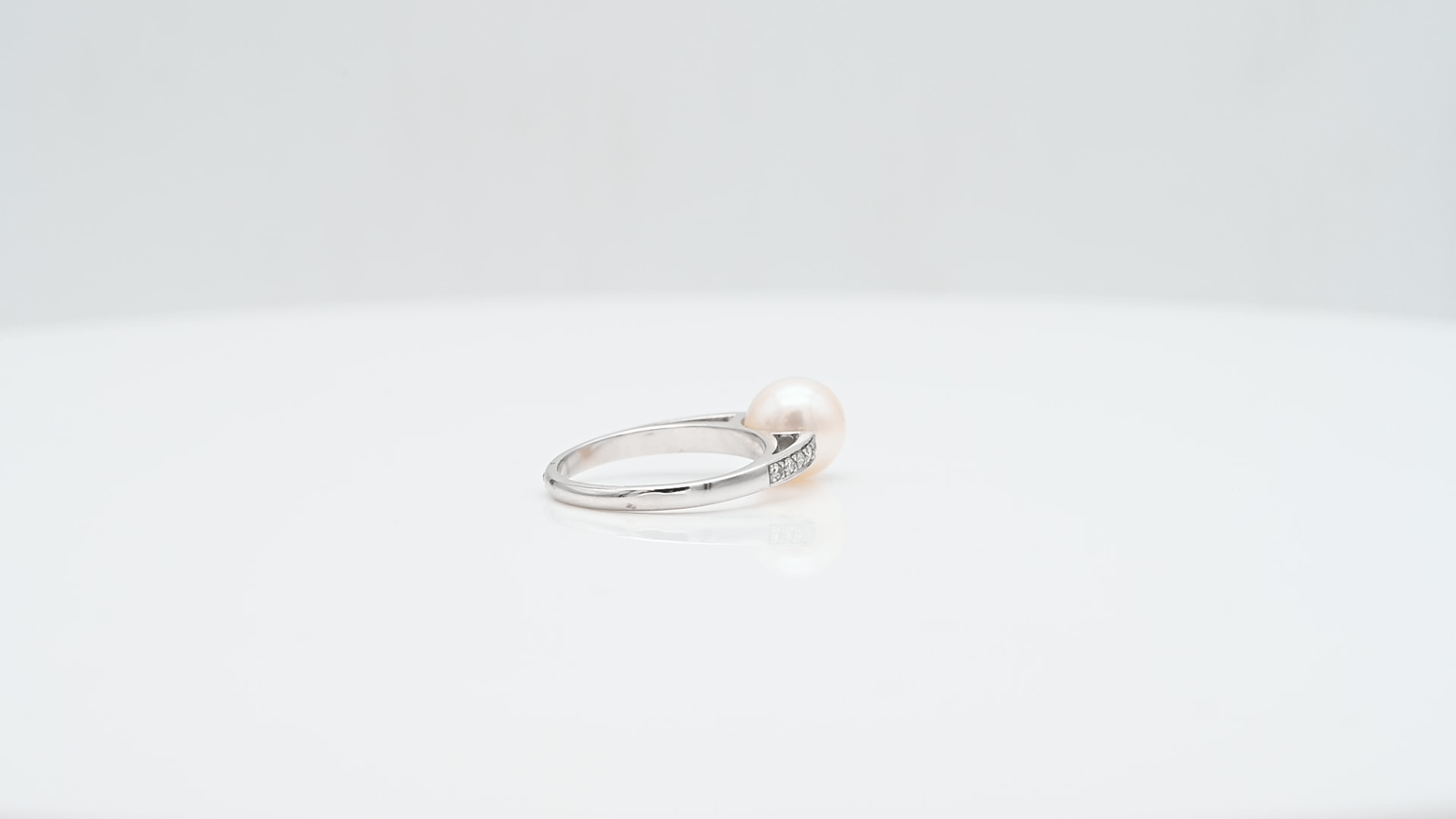 טבעת וינטאג משובצת פנינה ויהלומים, זהב 14K - מק"ט 12196