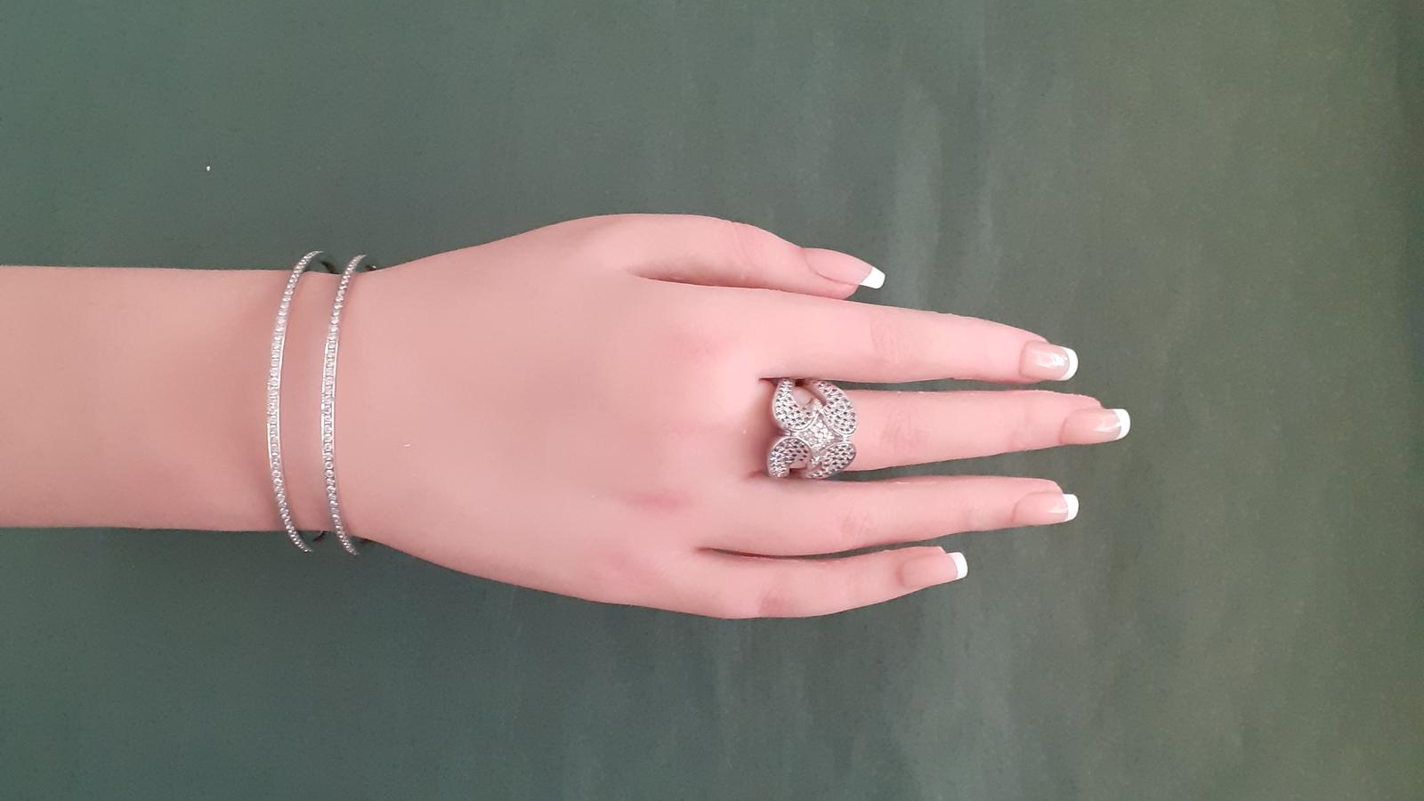 צמיד איטרנטי טניס קשיח משובץ יהלומים, זהב 18K, קוטר 6.5 ס"מ - מק"ט 12189