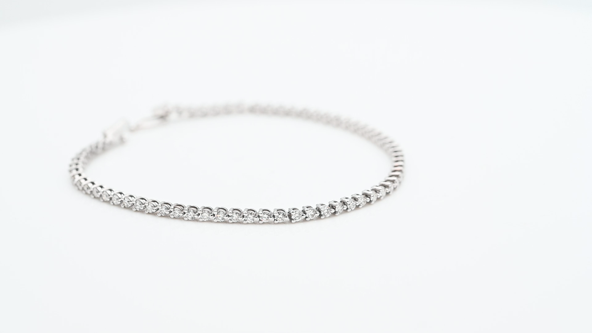 צמיד טניס משובץ יהלומים - מק"ט 13888, זהב 14K