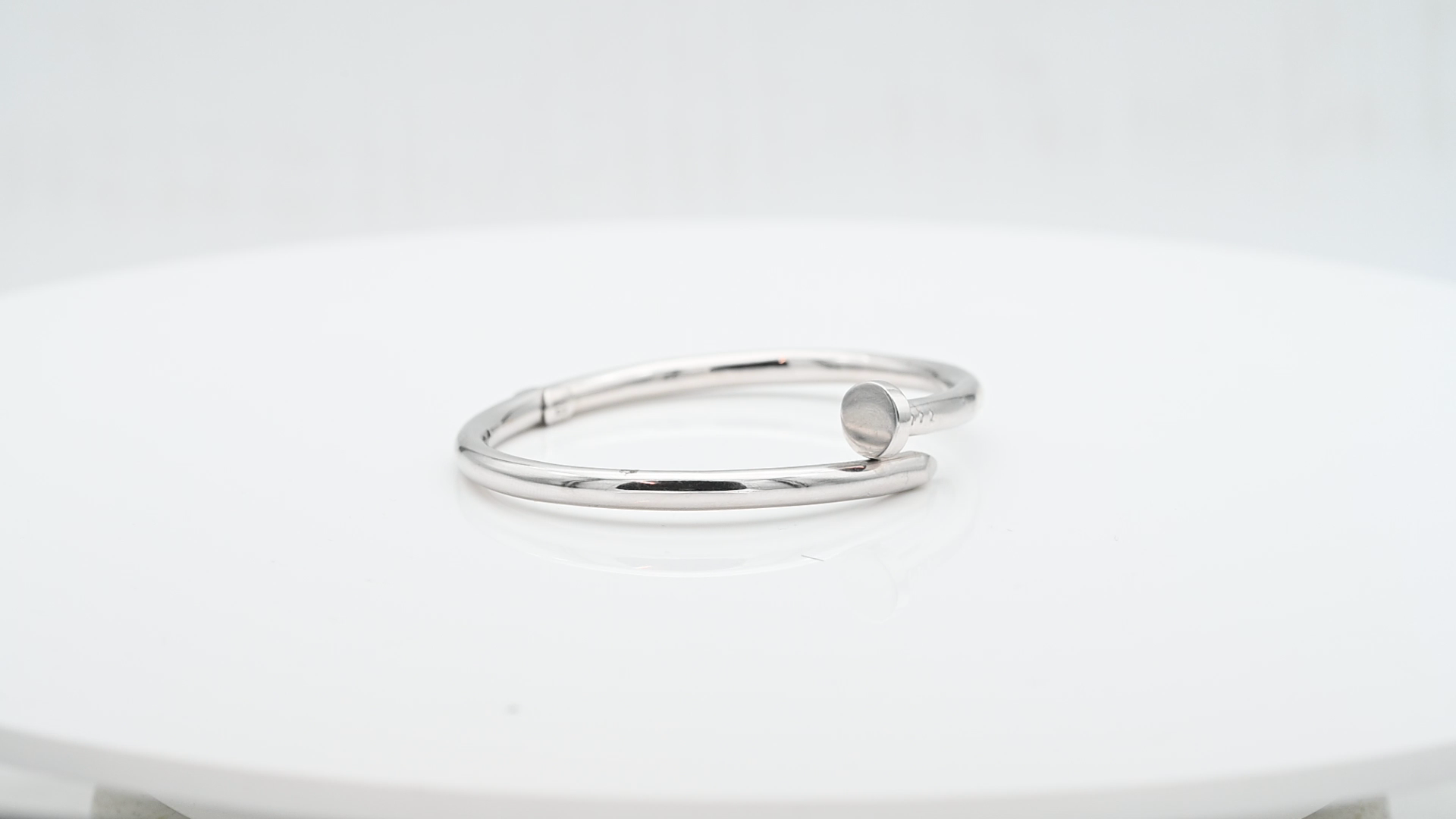 צמיד מסמר עם פתיחה קפיצית בקוטר 6 ס"מ - מק"ט 14026, זהב 14K