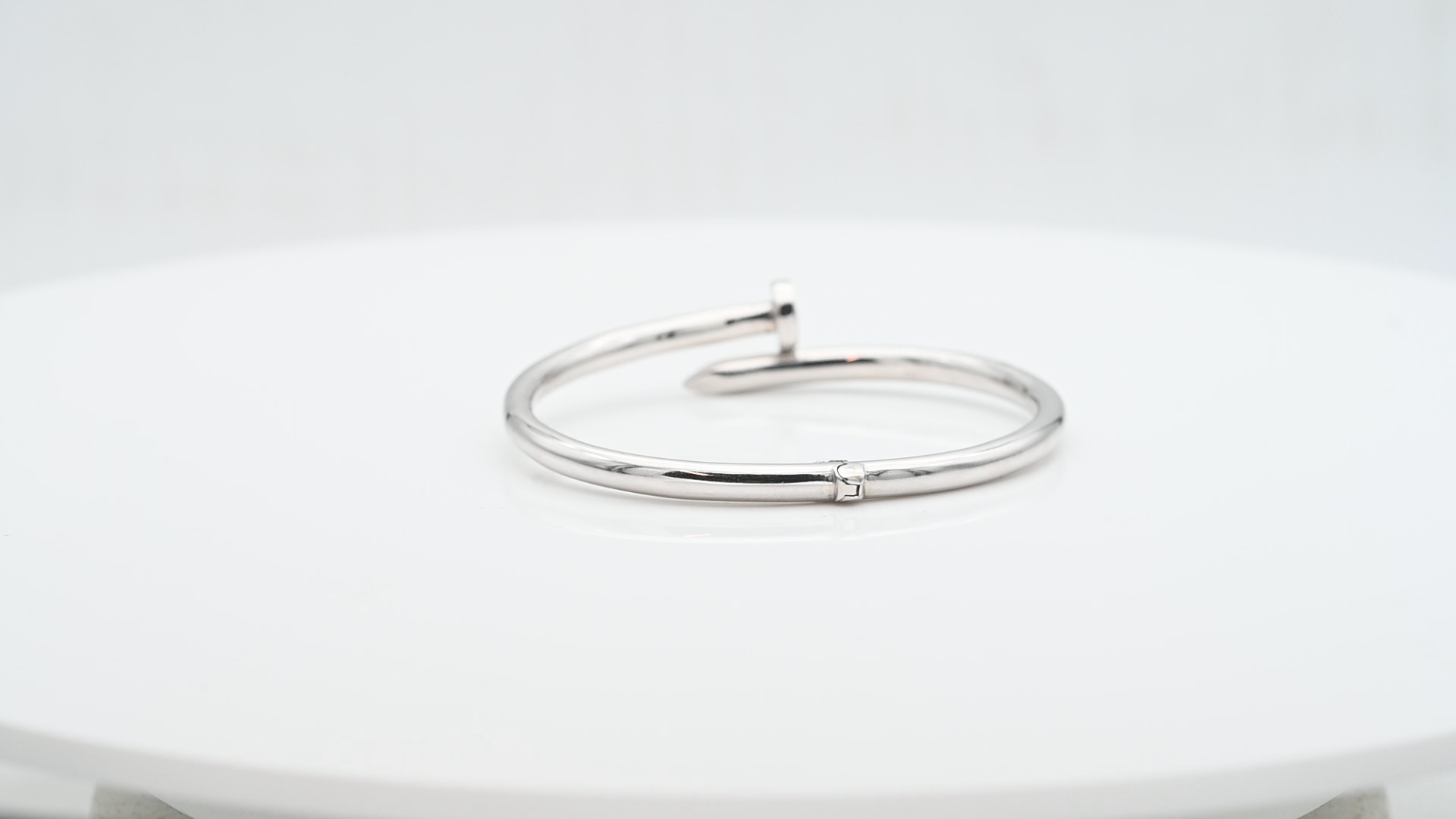 צמיד מסמר עם פתיחה קפיצית בקוטר 6 ס"מ - מק"ט 14026, זהב 14K