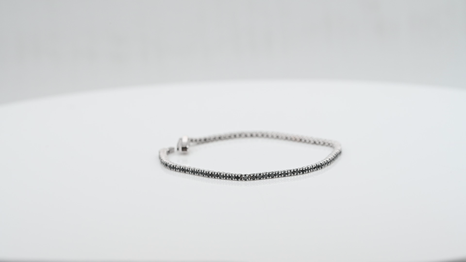 צמיד טניס משובץ יהלומים שחורים - מק"ט 14116, זהב 14K