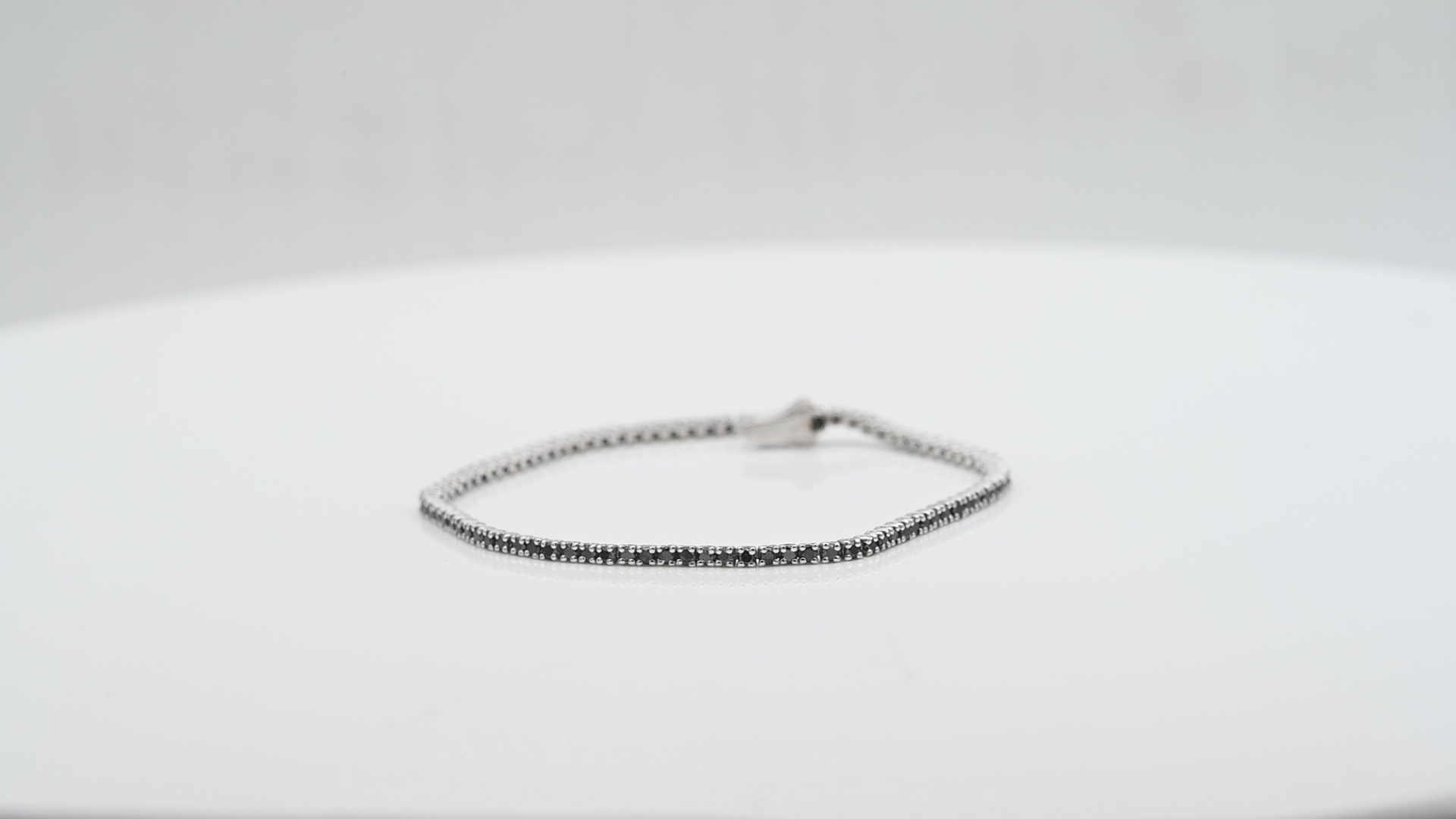 צמיד טניס משובץ יהלומים שחורים - מק"ט 14116, זהב 14K