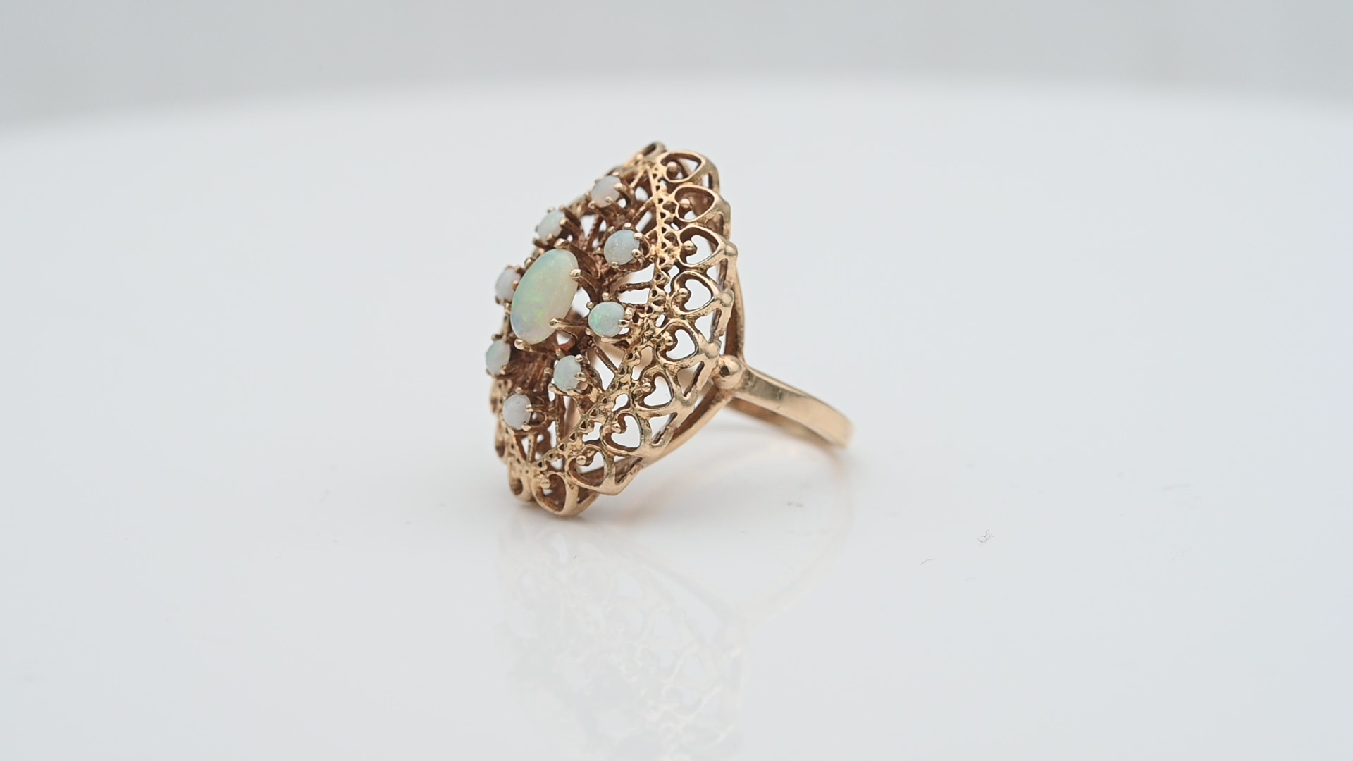 טבעת וינטג' בצורת מרקיזה משובצת אבני אופל - מק"ט 14393, זהב 14K