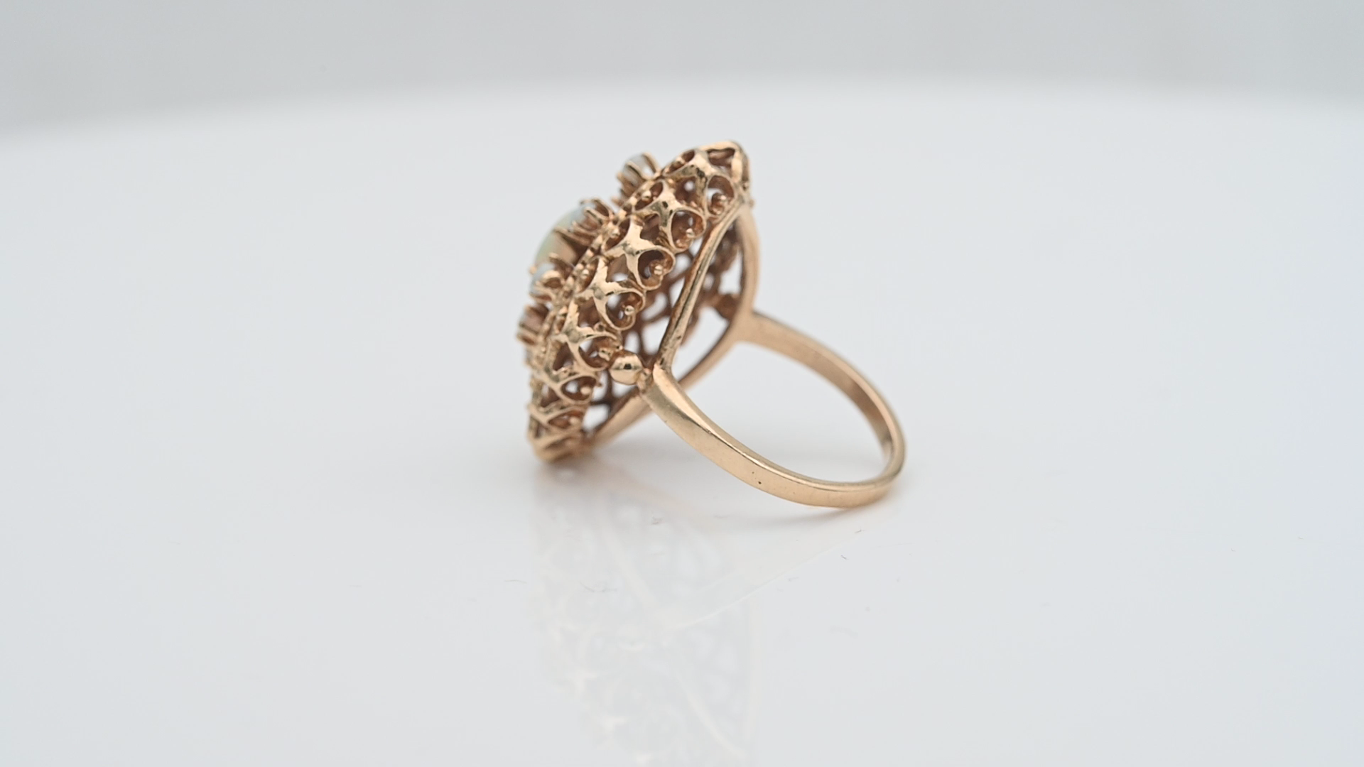 טבעת וינטג' בצורת מרקיזה משובצת אבני אופל - מק"ט 14393, זהב 14K