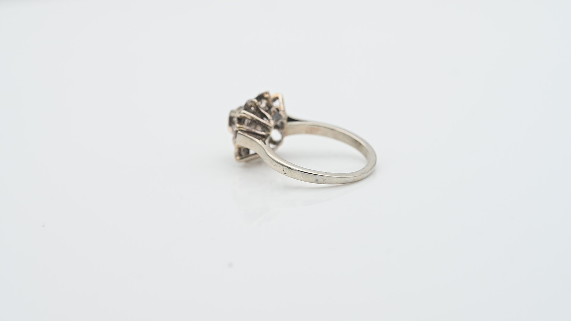 טבעת וינטג' משובצת יהלומים - מק"ט 14612, זהב 18K