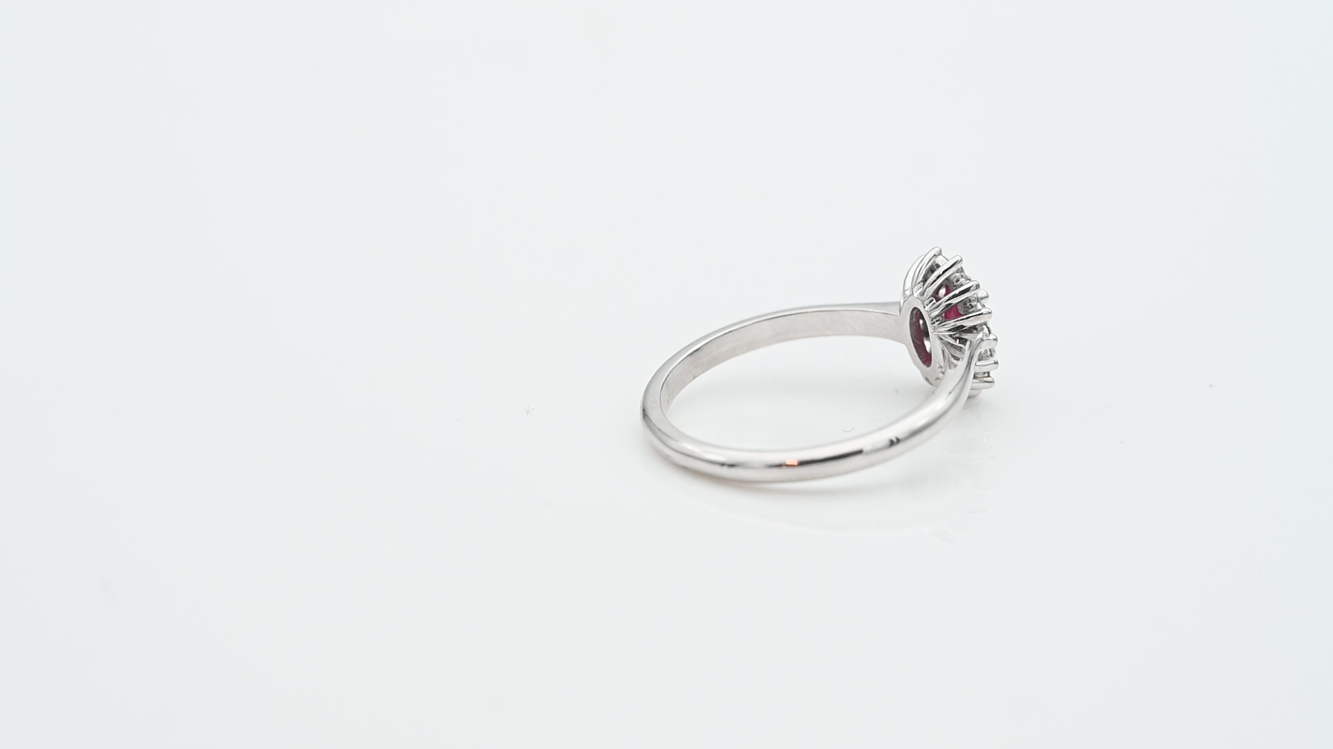 טבעת דיאנה משובצת רובי ויהלומים - מק"ט 14719, זהב 14K