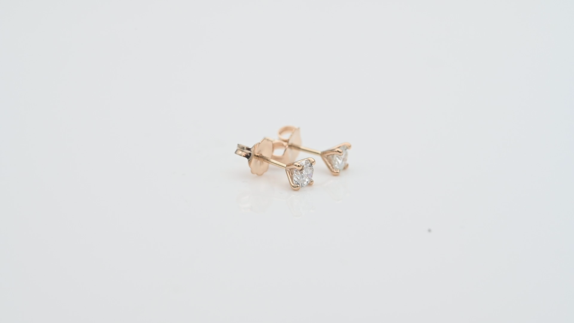 עגילי סוליטר צמודים משובצים יהלומים - מק"ט 14871, זהב 14K