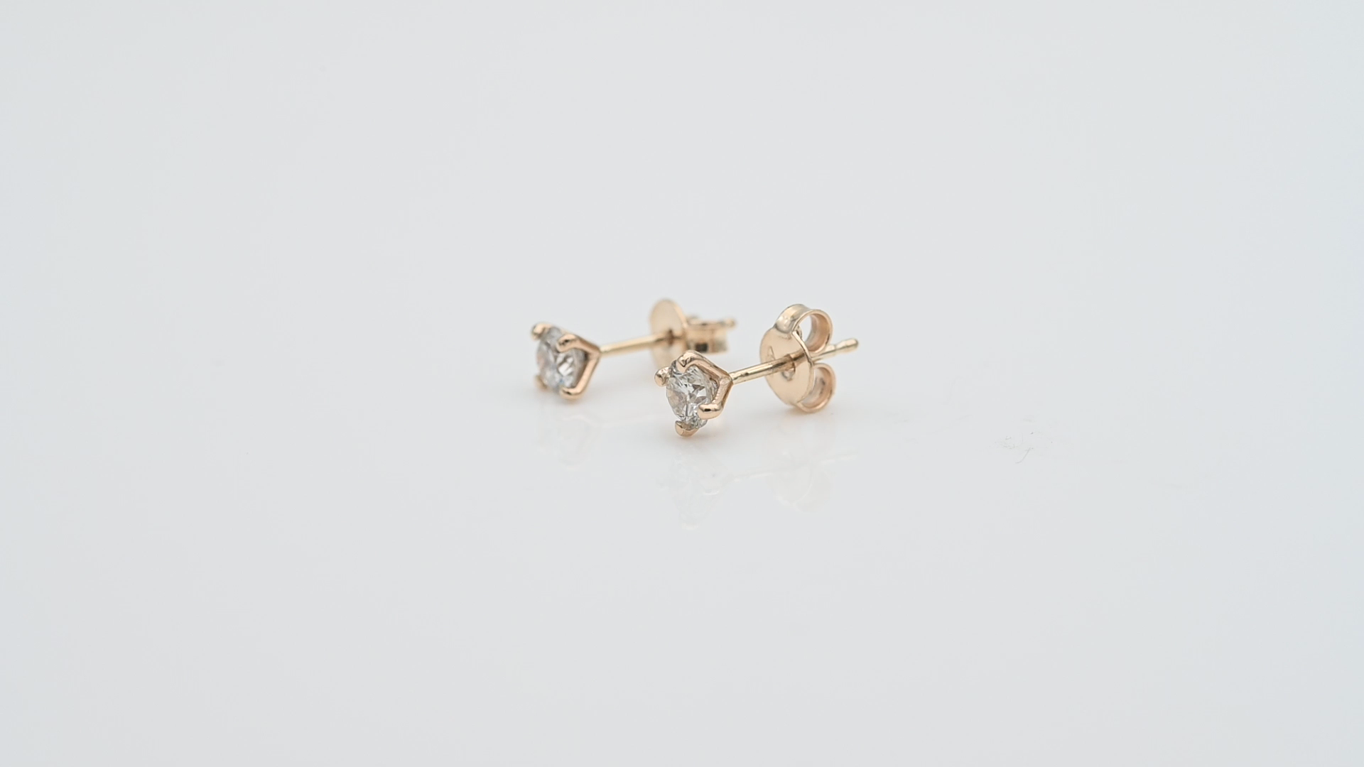 עגילי סוליטר צמודים משובצים יהלומים - מק"ט 14873, זהב 14K