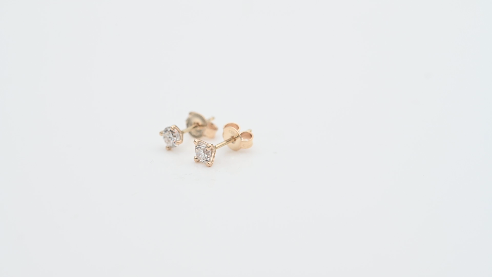 עגילי סוליטר צמודים משובצים יהלומים - מק"ט 14875, זהב 14K