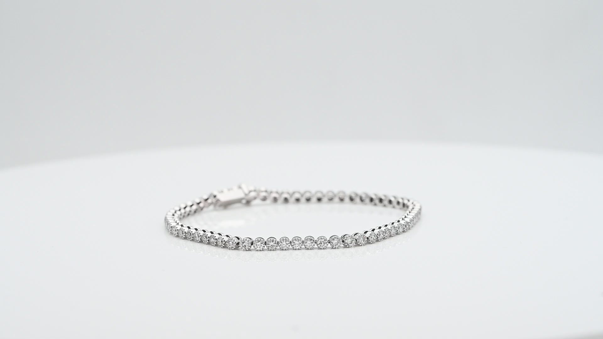 צמיד טניס חוליות עגולות משובץ יהלומים, ברוחב 2.9 מ"מ - מק"ט 15021, זהב 14K