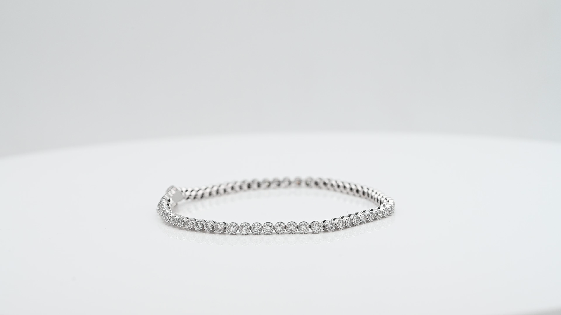 צמיד טניס חוליות עגולות משובץ יהלומים, ברוחב 2.9 מ"מ - מק"ט 15021, זהב 14K