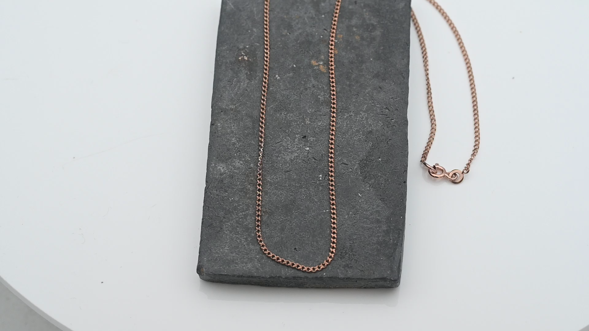 שרשרת זהב עדינה ברוחב 1.6 מ"מ, שרשרת 9K סוגר 14K - מק"ט 15345, זהב 9K