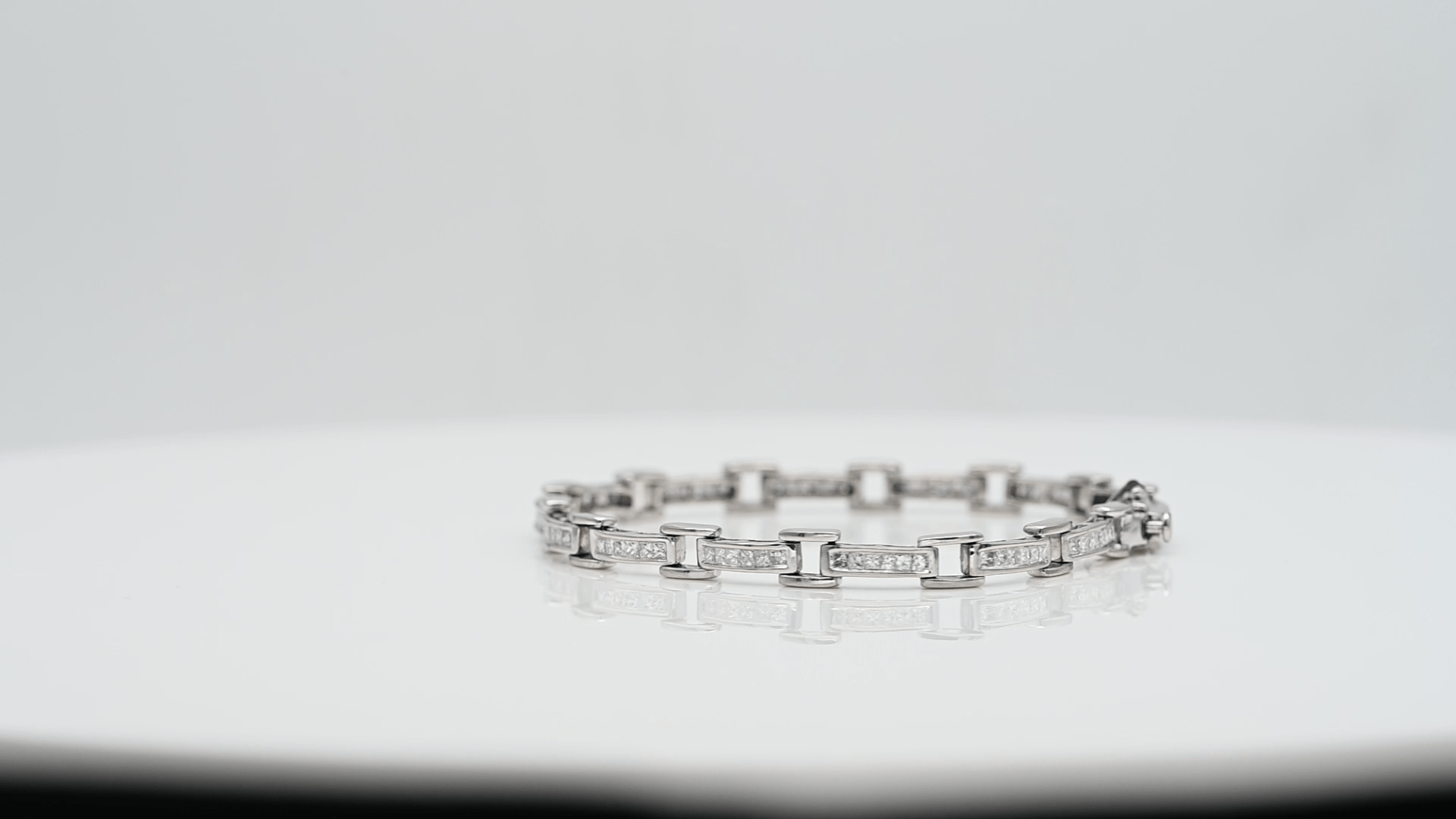 צמיד וינטאג משובץ יהלומים בחיתוך פרינסס , זהב 14K - מק"ט 30943