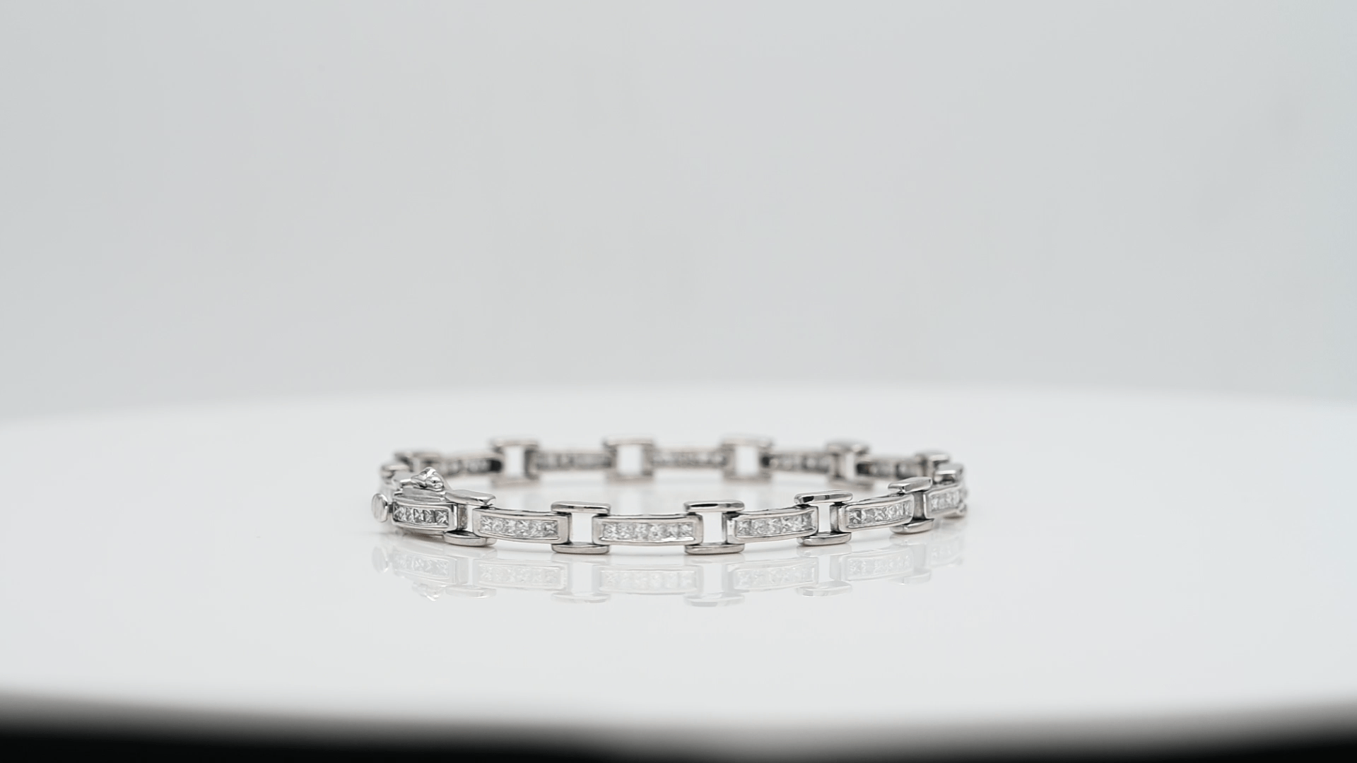 צמיד וינטאג משובץ יהלומים בחיתוך פרינסס , זהב 14K - מק"ט 30943