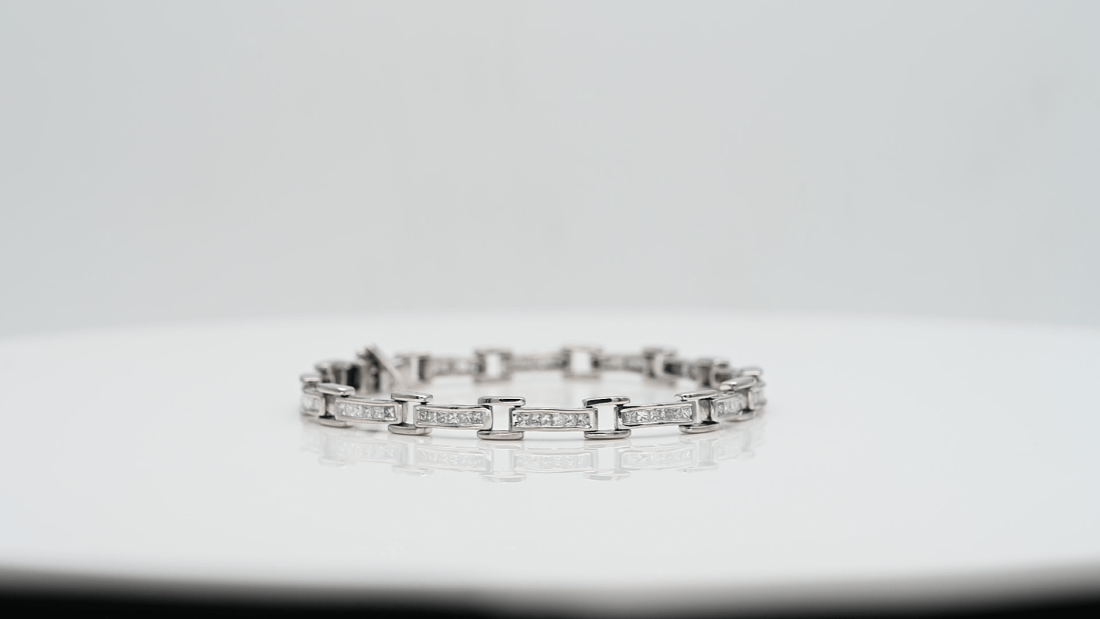 צמיד וינטאג משובץ יהלומים בחיתוך פרינסס , זהב 14K - מק"ט 30943