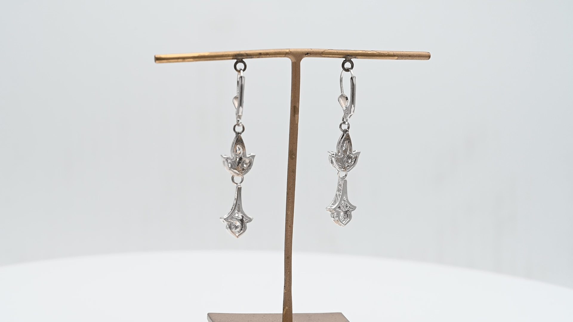 עגילי וינטאג תלויים משובצים יהלומים, זהב 9-14K - מק"ט 31817