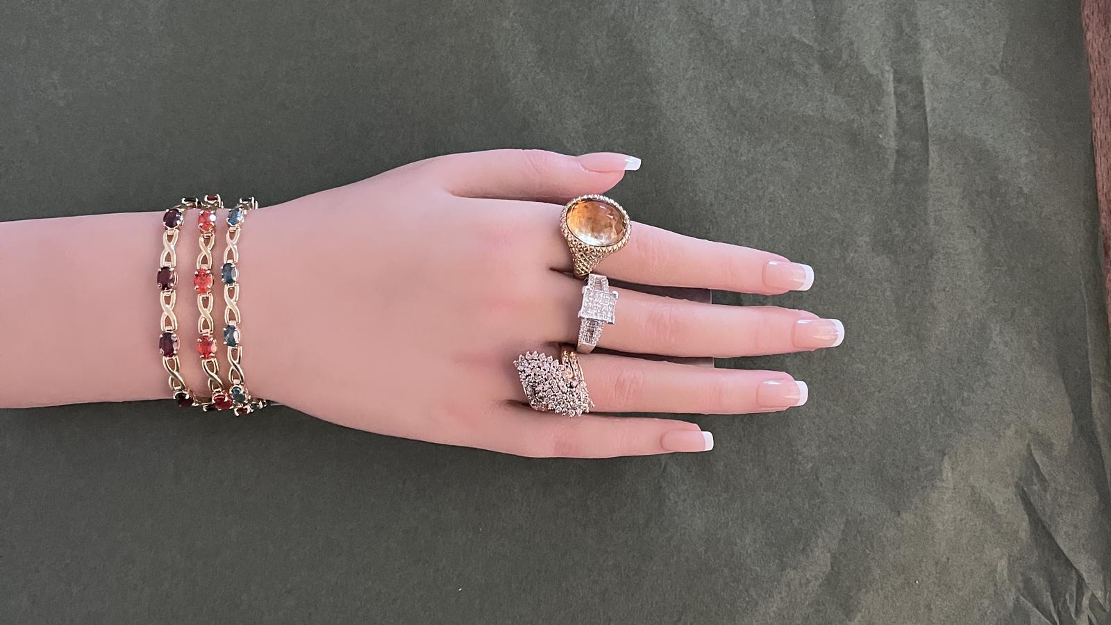 צמיד וינטאג משובץ אבני חן כתומות , זהב 14K - מק"ט 31887