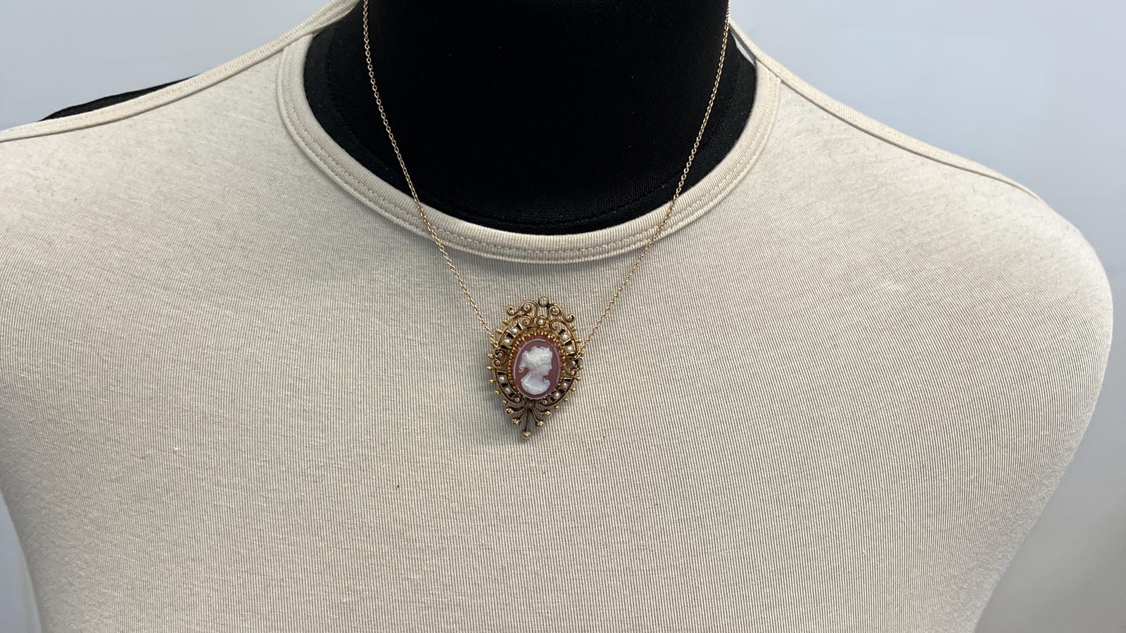 תליון, סיכה קמאו משובץ פנינים, זהב 14K - מק"ט 32065