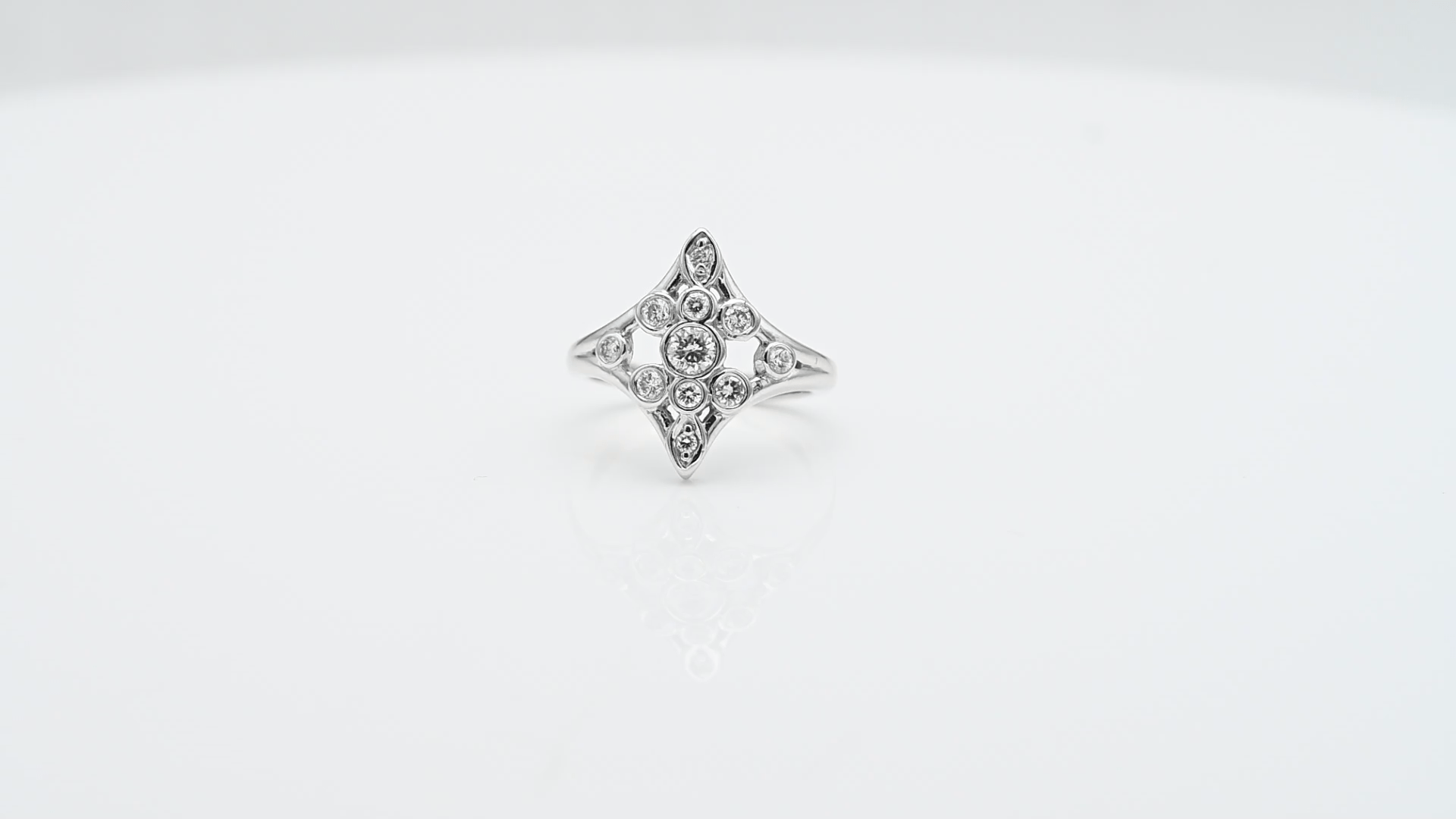 טבעת וינטאג משובצת יהלומים, זהב 14K - מק"ט 32236