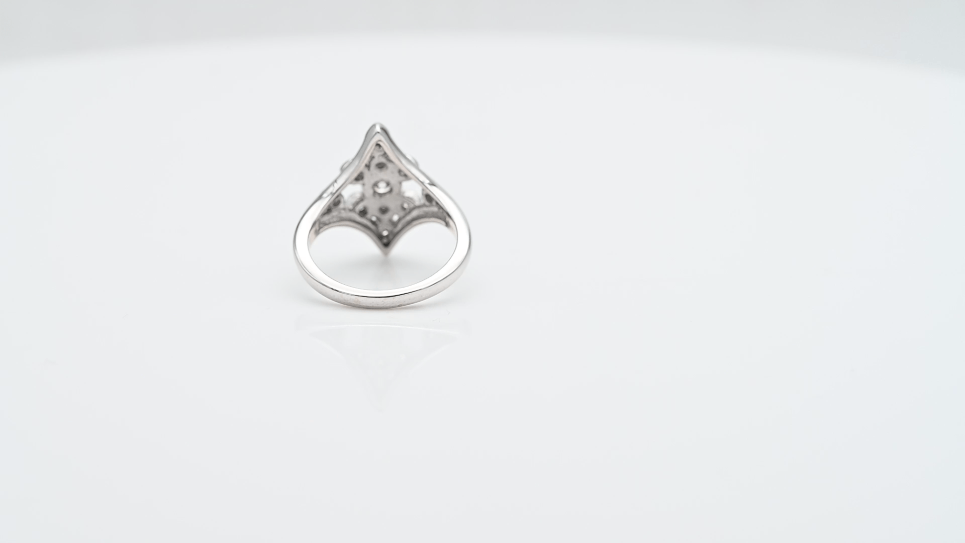 טבעת וינטאג משובצת יהלומים, זהב 14K - מק"ט 32236