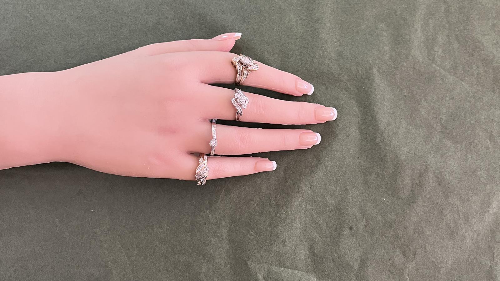 טבעת וינטאג משובצת יהלומים - מק"ט 32376, זהב 10K