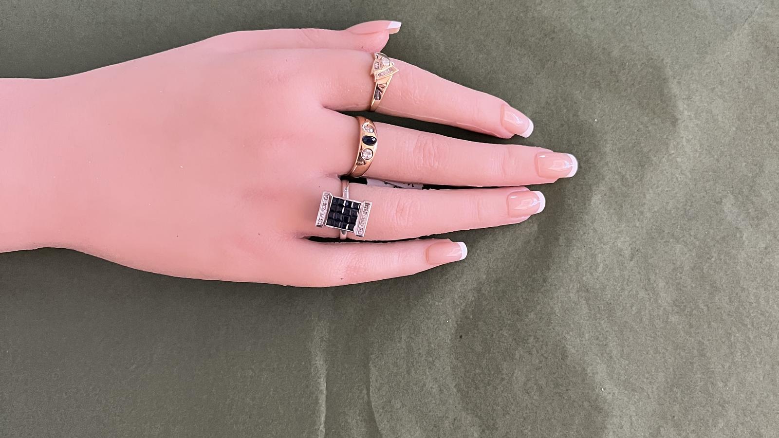 טבעת וינטאג משובצת אבני ספיר ויהלומים בחיתוך פרינסס - מק"ט 13651, זהב 14K