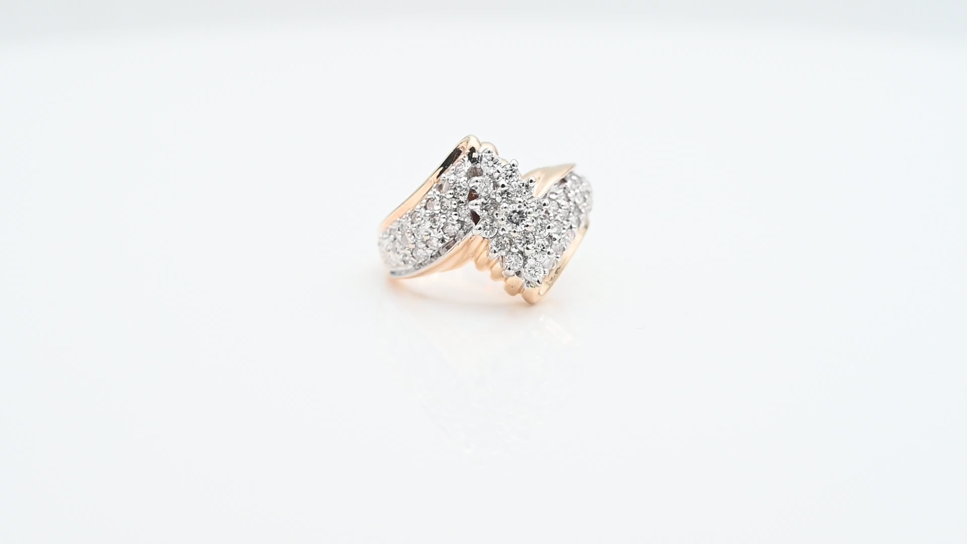 טבעת וינטג' משובצת יהלומים - מק"ט 33024, זהב 14K