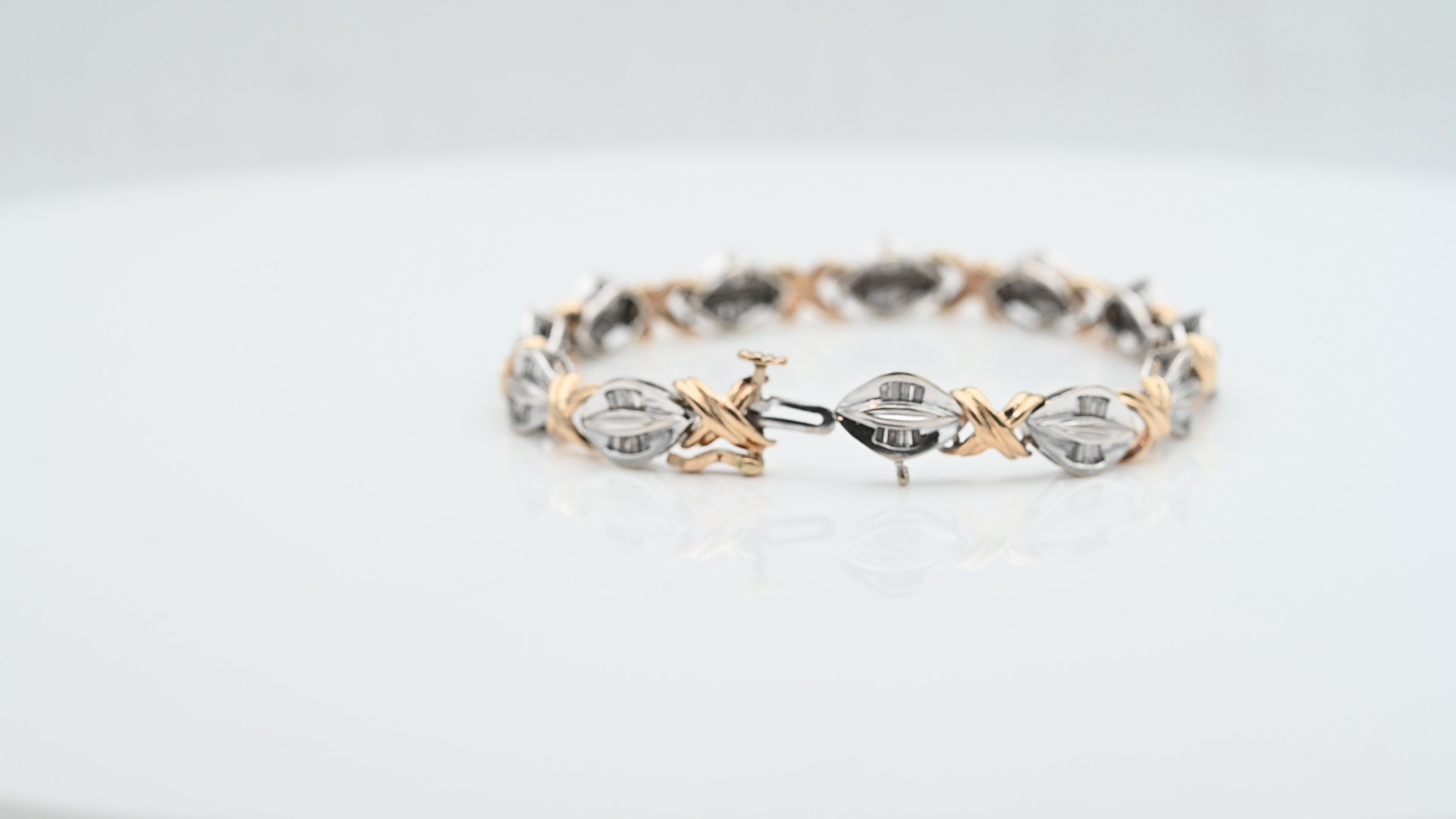 צמיד וינטג' משובץ יהלומים בחיתוך בגט - מק"ט 33187, זהב 14K