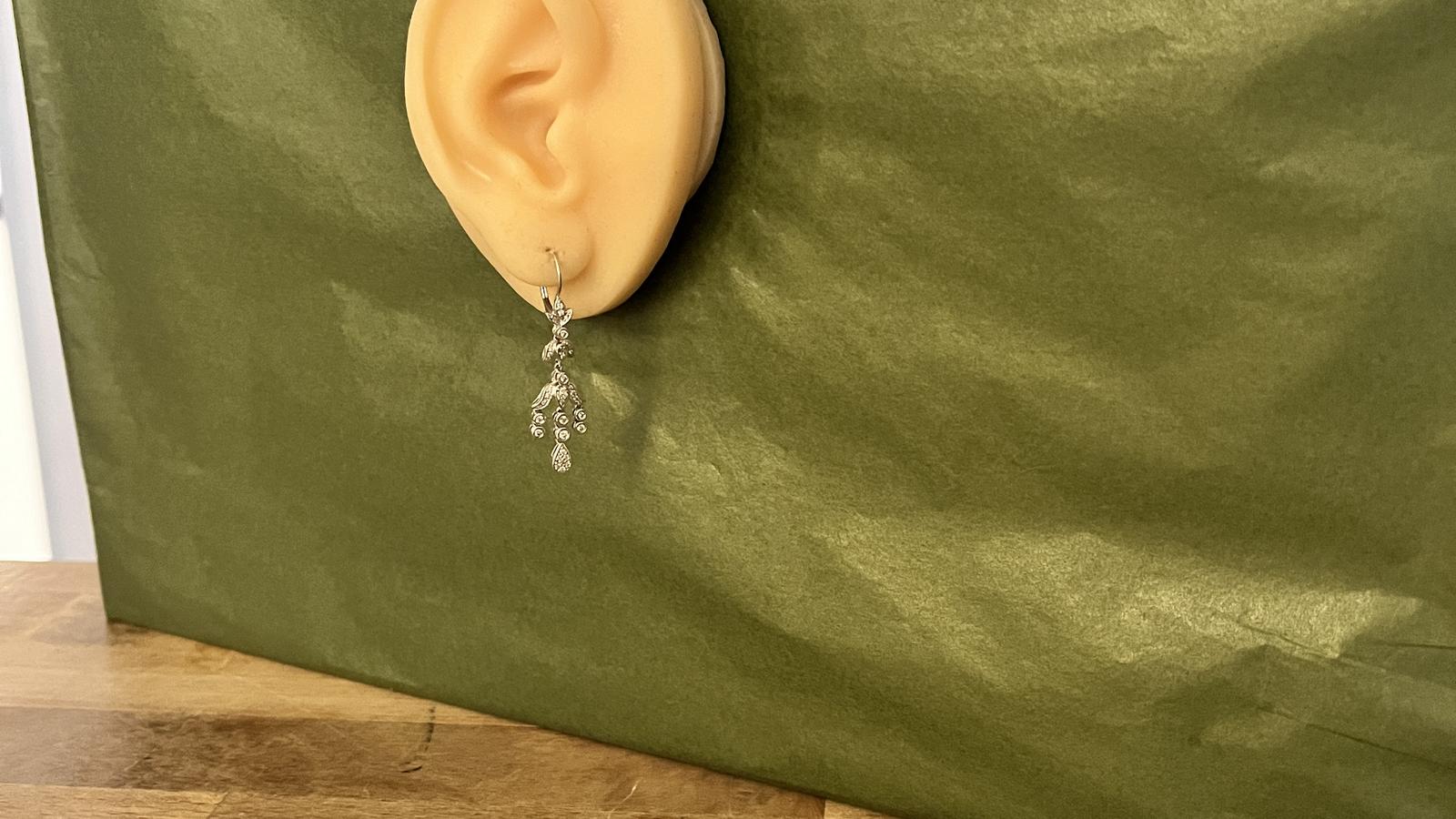 עגילי שנדליר משובצים יהלומים - מק"ט 33332, זהב 14K