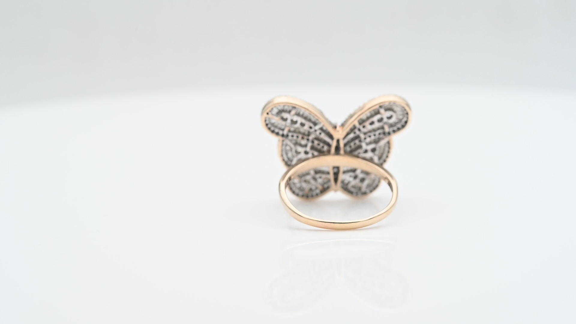 טבעת וינטג' בצורת פרפר משובצת יהלומים - מק"ט 33546, זהב 10K