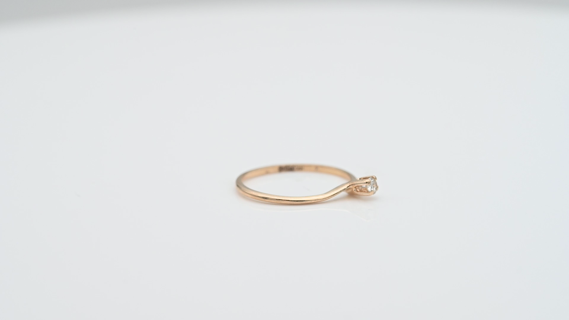 טבעת וינטג' סוליטר משובצת יהלום - מק"ט 33738, זהב 14K