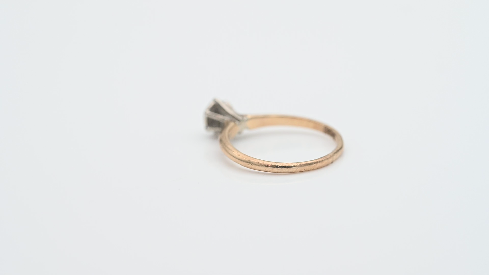 טבעת וינטג' סוליטר משובצת יהלום - מק"ט 33751, זהב 10K