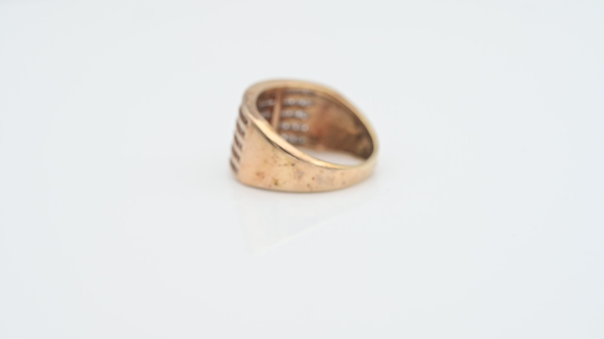 טבעת וינטג' חמש שורות משובצת יהלומים - מק"ט 33872, זהב 10K