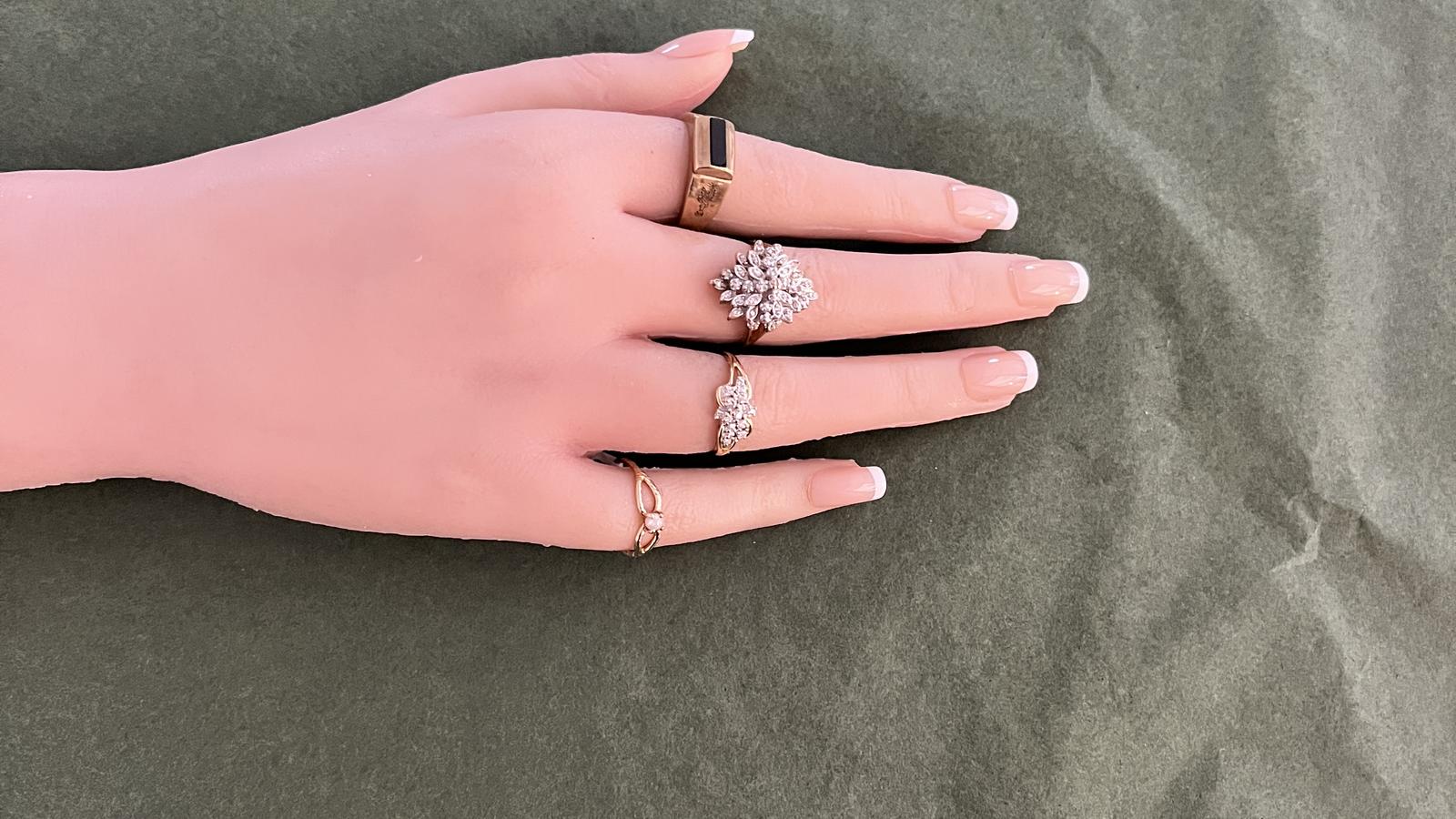 טבעת וינטג' חותם משובצת אוניקס - מק"ט 33883, זהב 10K