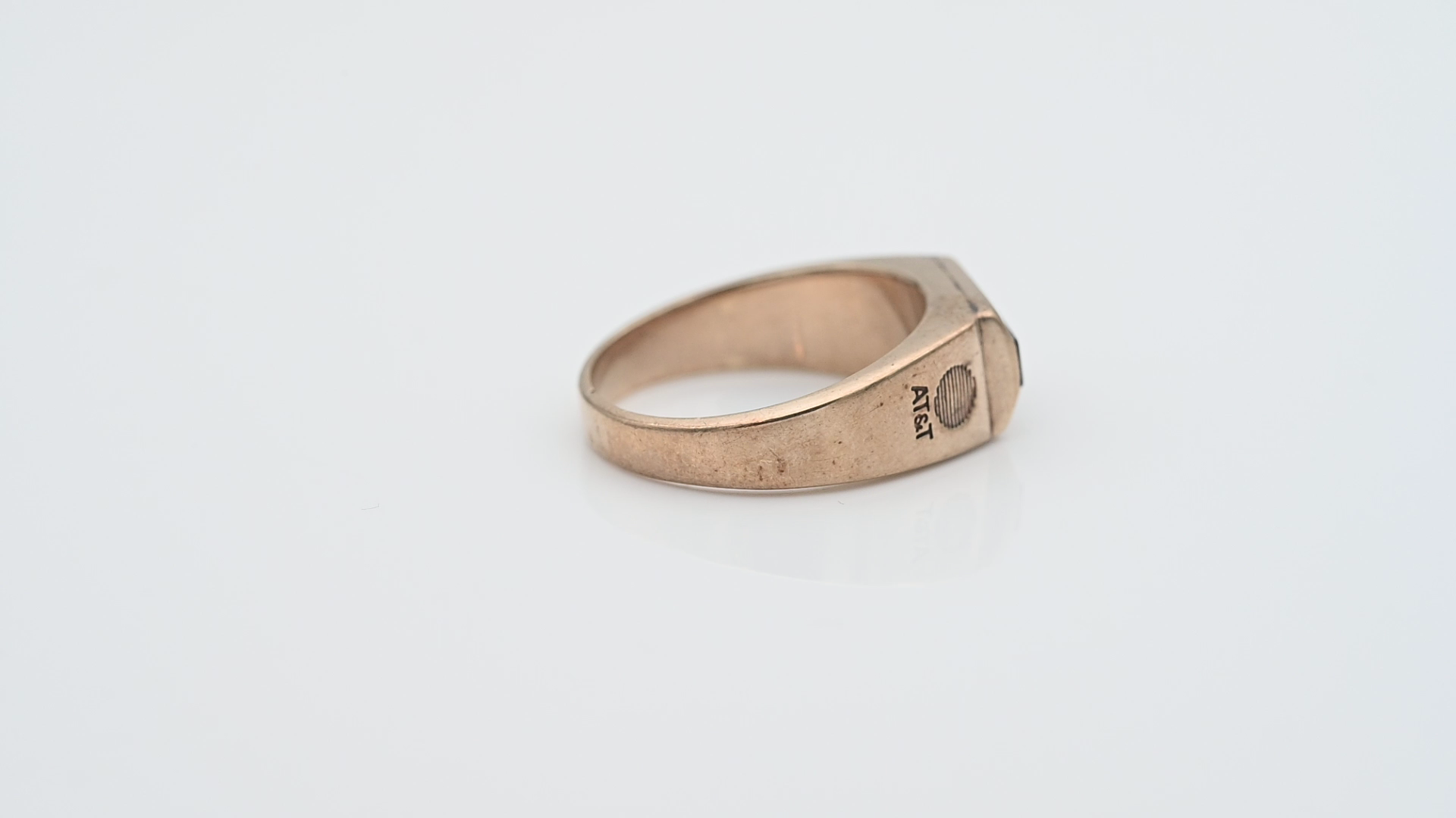 טבעת וינטג' חותם משובצת אוניקס - מק"ט 33883, זהב 10K