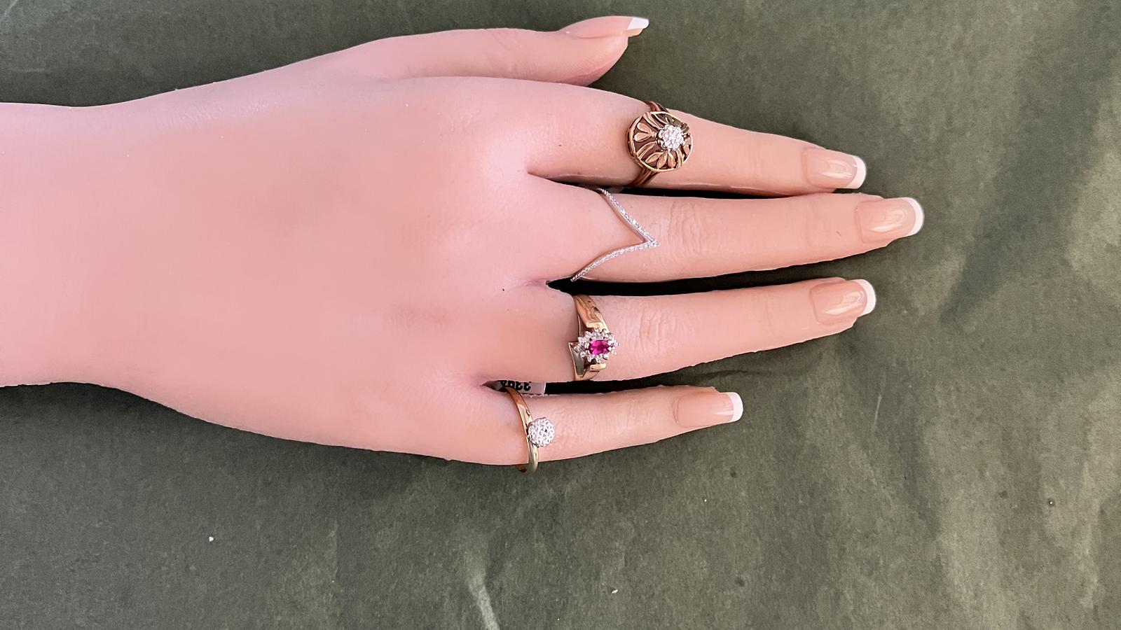 טבעת וינטג' משובצת יהלומים בשיבוץ גבוה - מק"ט 33976, זהב 10K