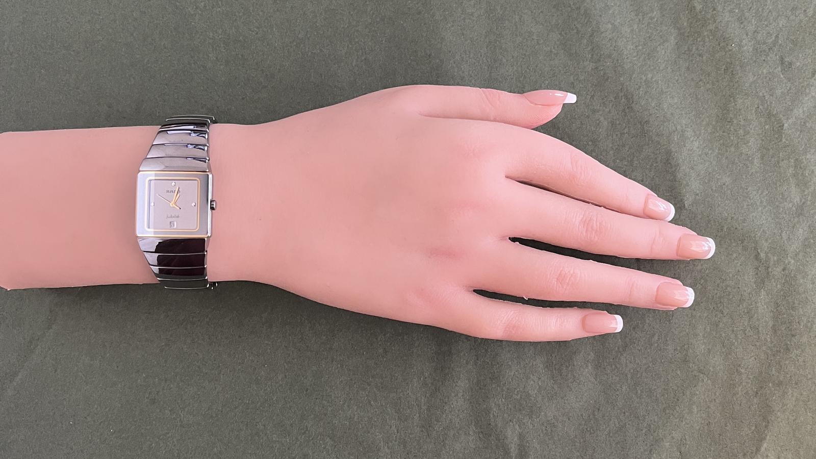 שעון RADO DIASTAR JUBILE כולל תאריך משובץ 3 יהלומים - מק"ט 50535