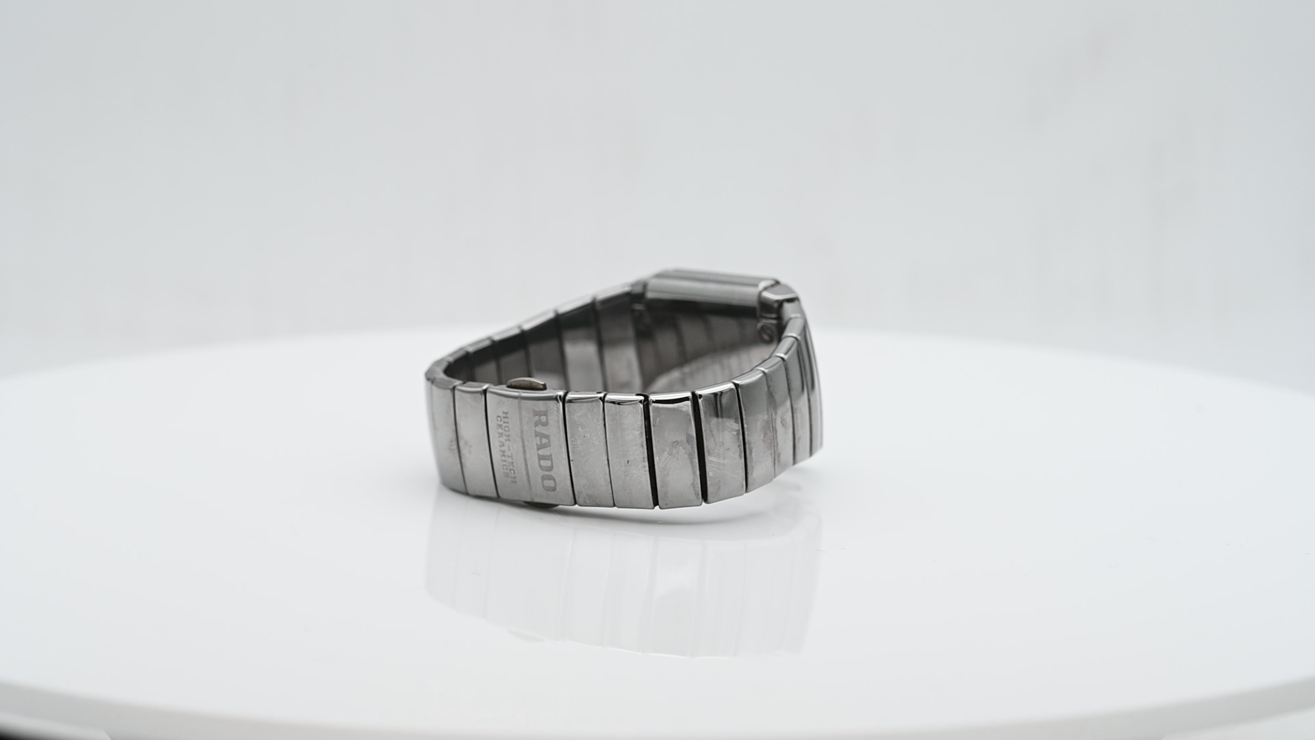 שעון RADO DIASTAR JUBILE כולל תאריך משובץ 3 יהלומים - מק"ט 50535