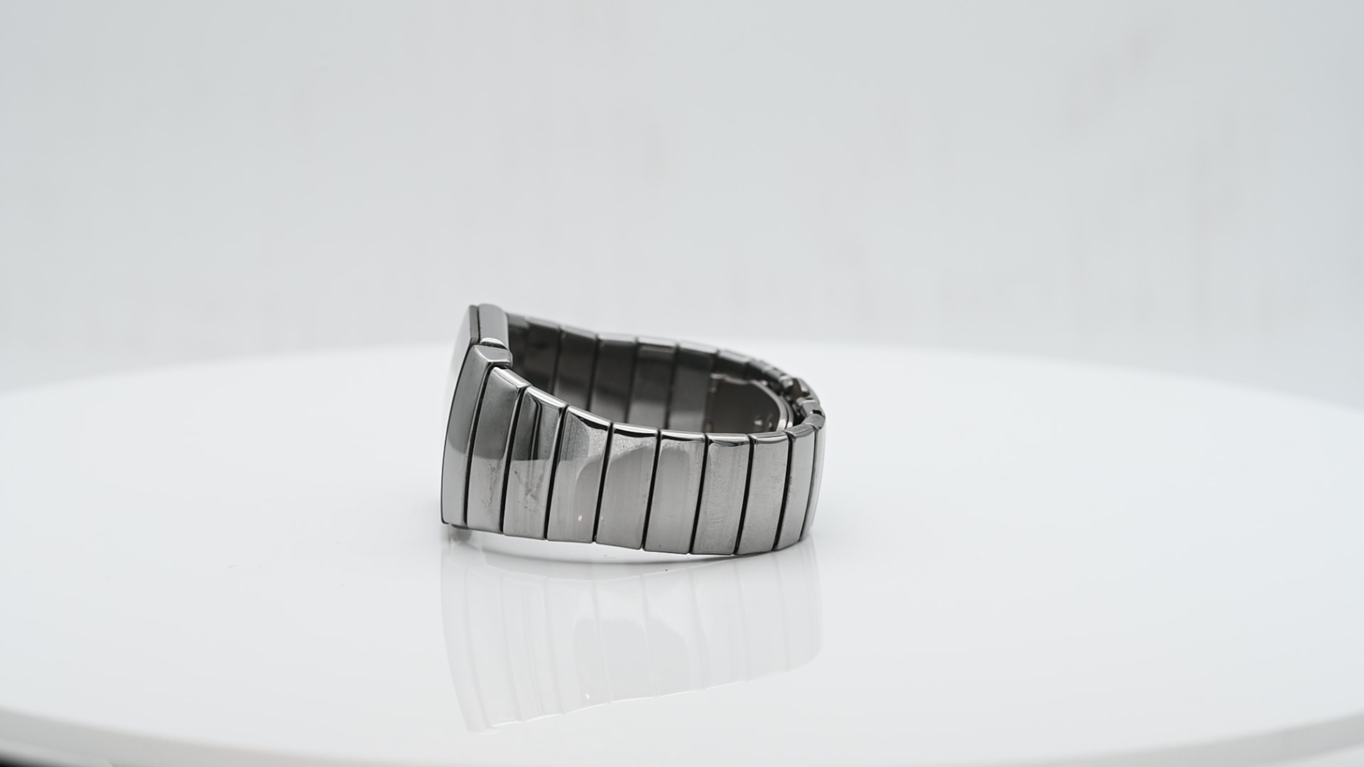 שעון RADO DIASTAR JUBILE כולל תאריך משובץ 3 יהלומים - מק"ט 50535