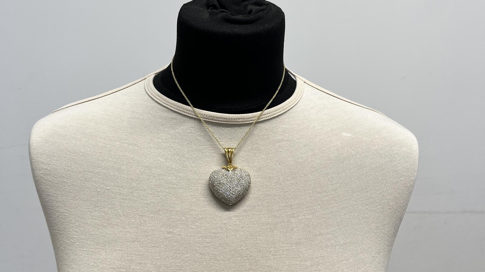 תליון זהב ויהלומים מספר 5061