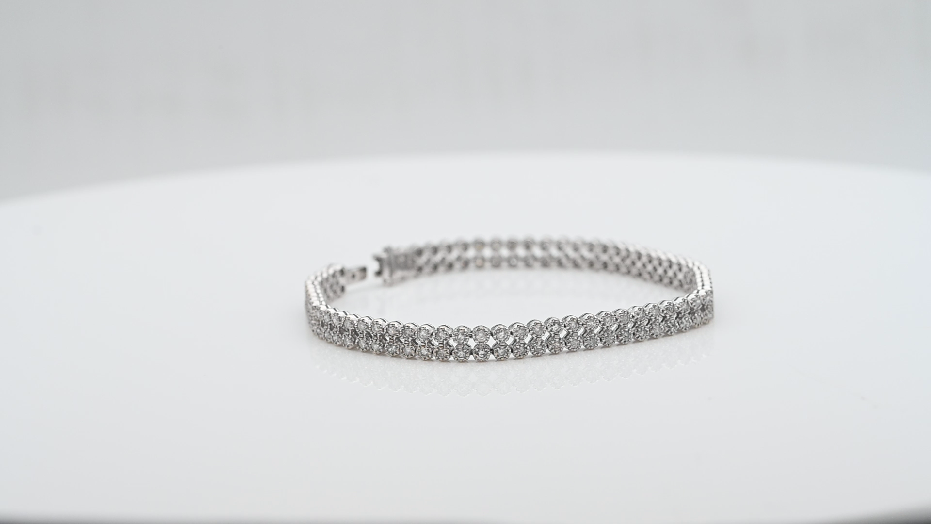 צמיד שתי שורות יהלומים ברוחב 5.3 מ"מ - מק"ט 51413, זהב 14K