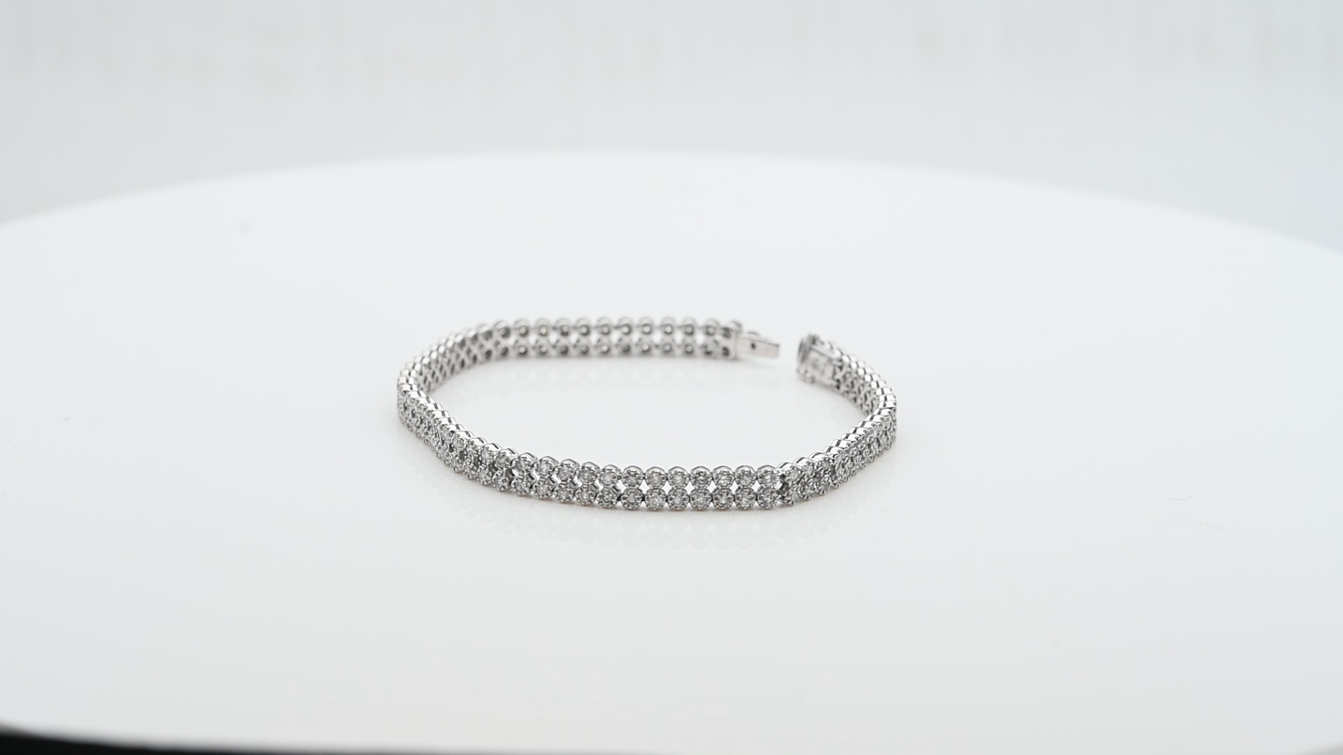 צמיד שתי שורות יהלומים ברוחב 5.3 מ"מ - מק"ט 51413, זהב 14K