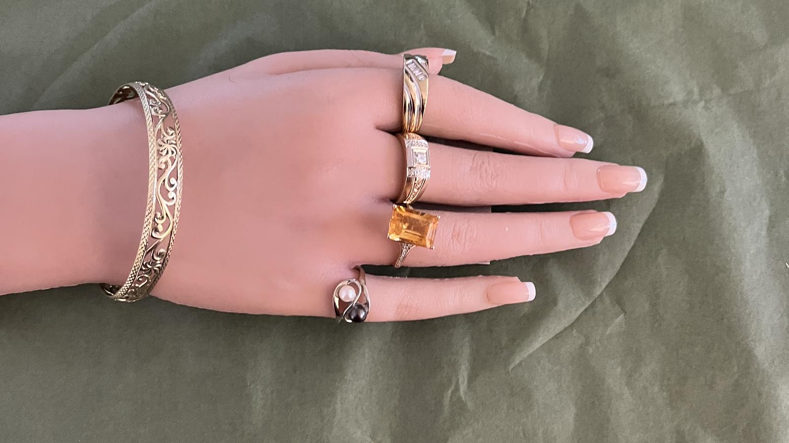 טבעת וינטאג רחבה משובצת יהלומים בחיתוך באגט, מידה גדולה - מק"ט 61182, זהב 10K