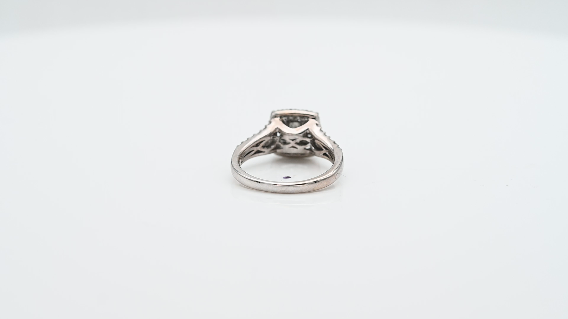טבעת משובצת יהלומים - מק"ט 60394