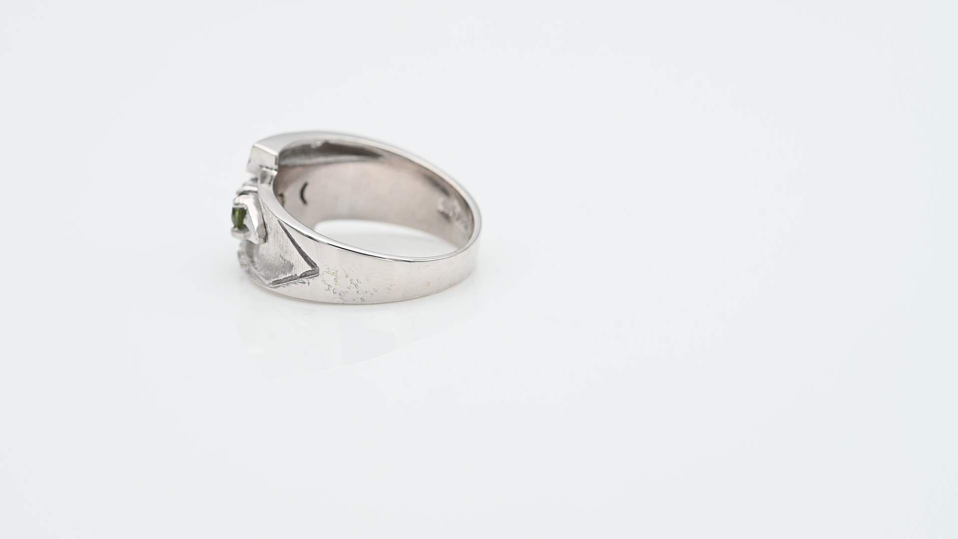 טבעת וינטג' משובצת אבני חן צבעוניות ויהלומים בחיתוך ישן - מק"ט 60595, זהב 14K