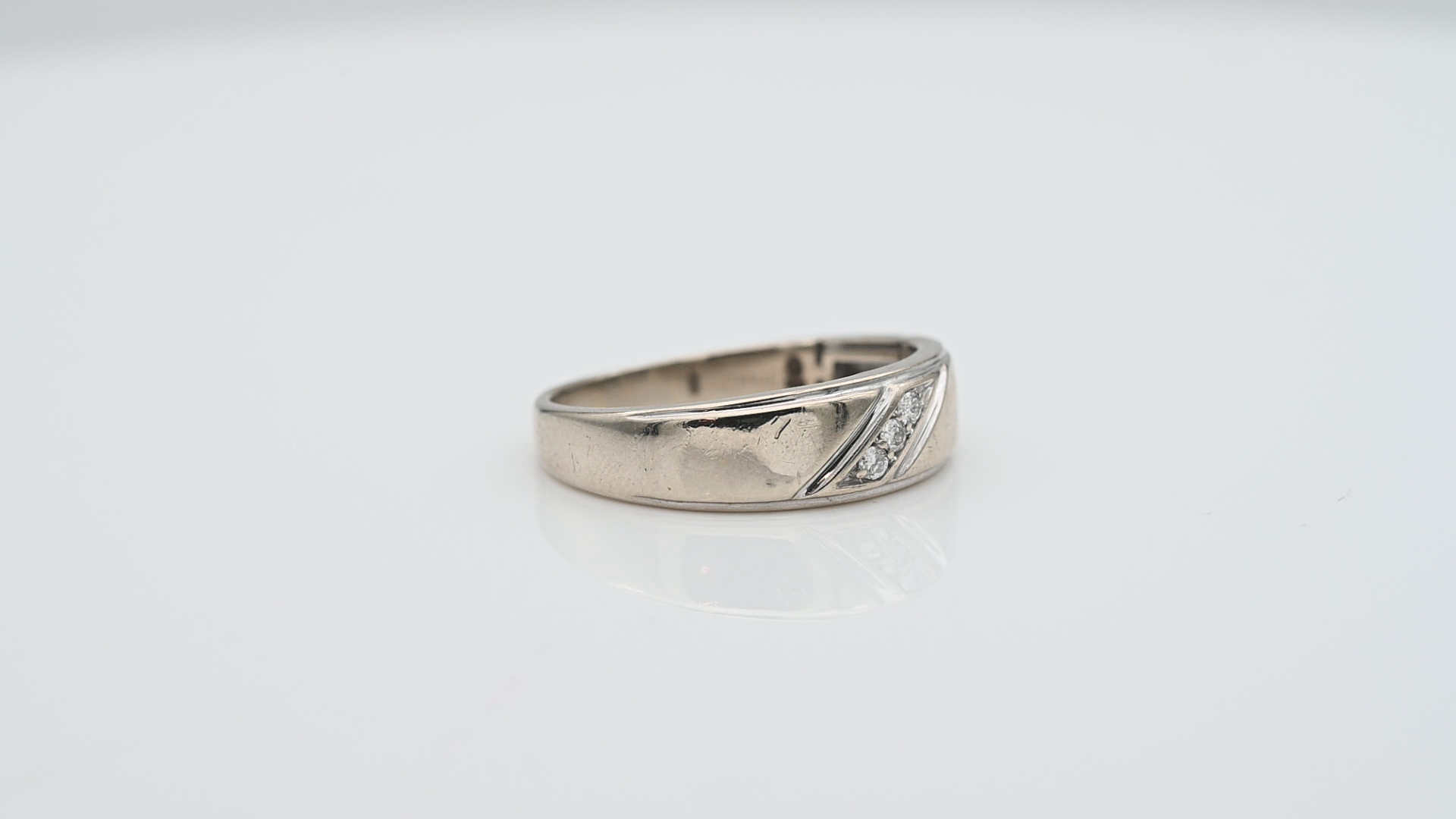 טבעת וינטאג רחבה משובצת יהלומים, במידה גדולה מאוד - מק"ט 61180, זהב 10K