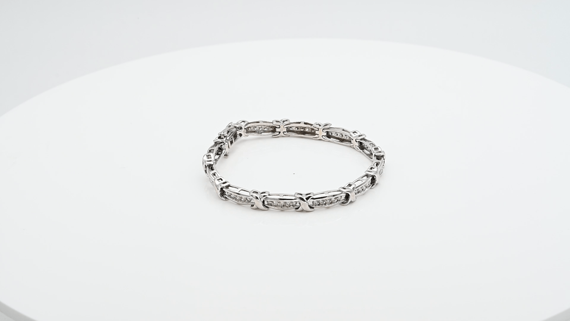 צמיד זהב ויהלומים מספר 6903