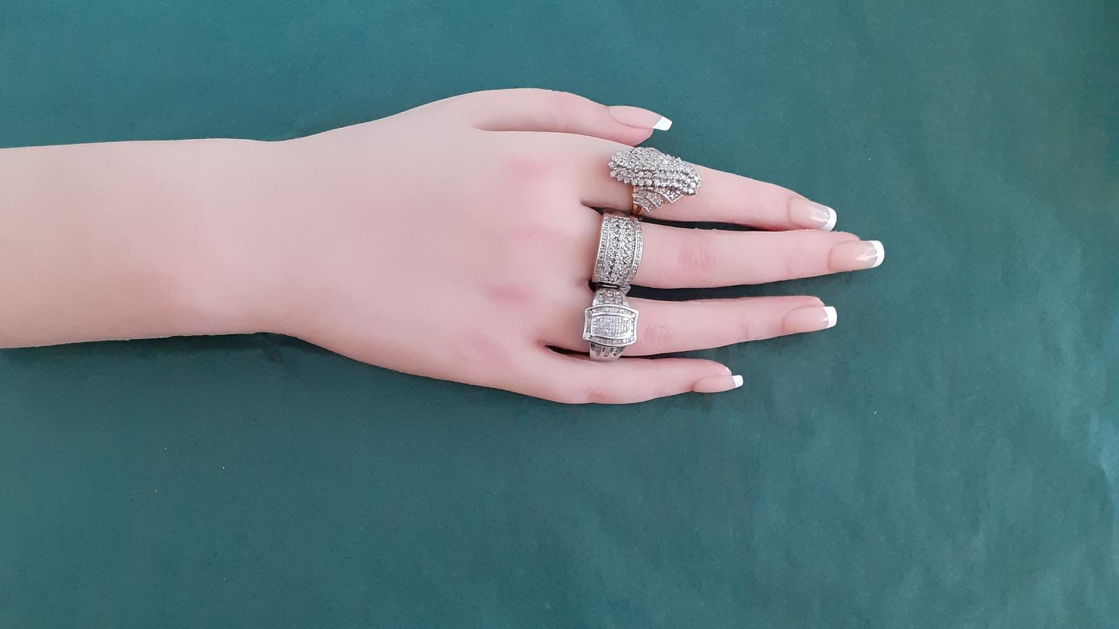 טבעת זהב ויהלומים מספר 8255